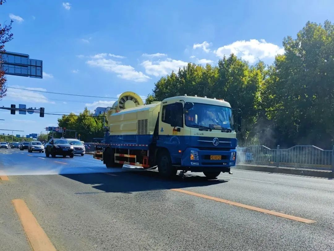 擦亮城市窗口！宝山环卫全力护航进博