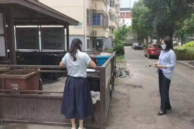 奉贤区开展环卫行业环保问题集中排查整改行动