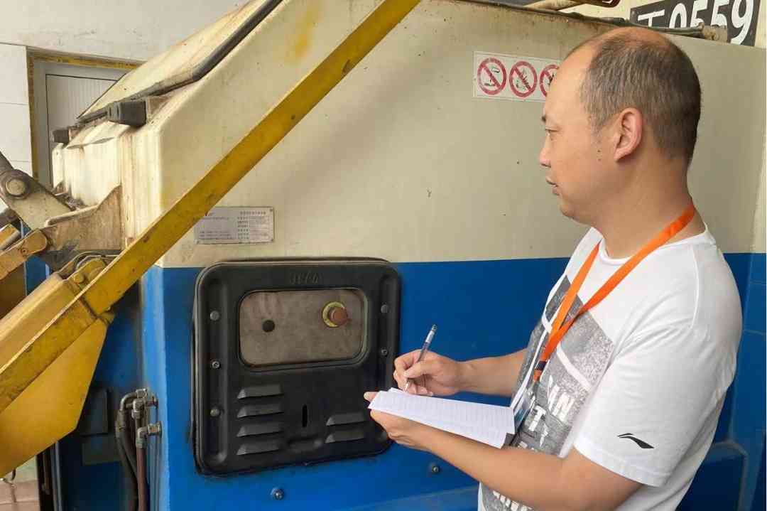 奉贤区开展环卫行业环保问题集中排查整改行动