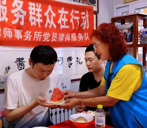 健康润心扉,义诊共相随 ——盲人按摩公益行动服务环卫工人