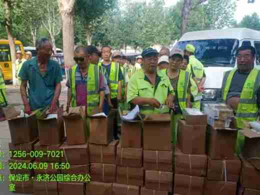 保定城管系统多措并举保障环卫人员高温下作业安全