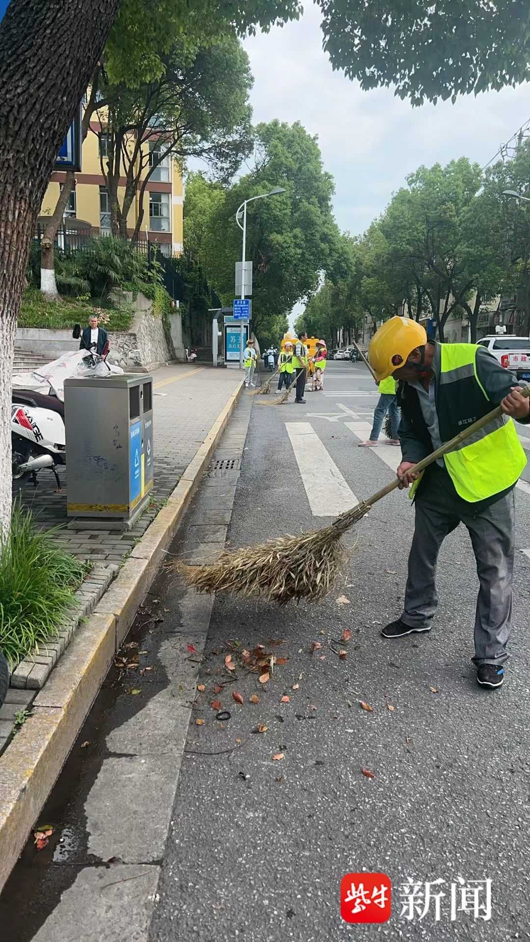 护航高（中）考，镇江环卫在行动