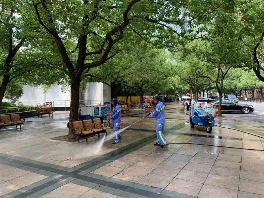 保障不松懈，模式更优化，本市环卫部门多措并举“蒸”战高温