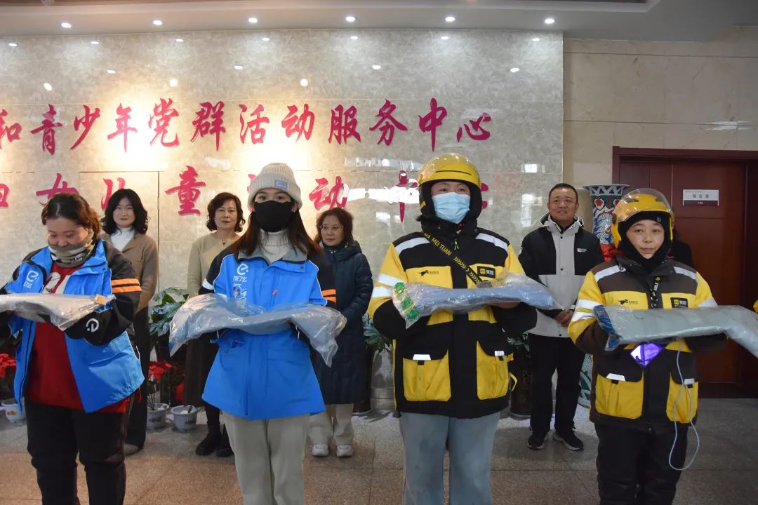 【康乃馨行动】银川市妇联“巾帼暖心”行动，走进环卫女工和外卖女骑手