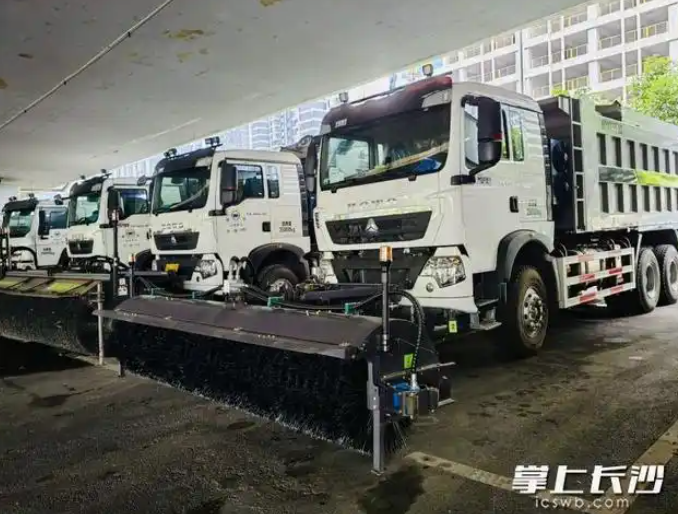 城北桥梁装“体温计”预警 开福区环卫应急除雪24小时值守