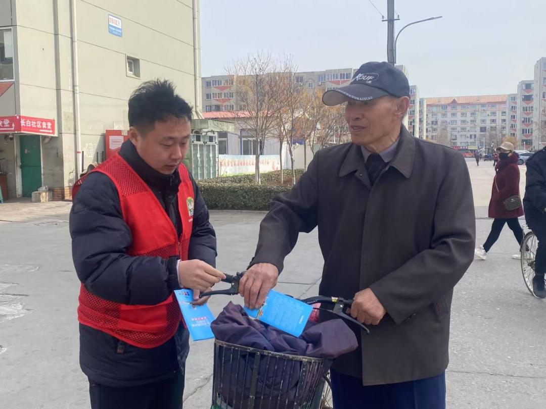 双争进行时丨北戴河新区生活垃圾分类办公室开展弘扬雷锋精神 践行垃圾分类活动