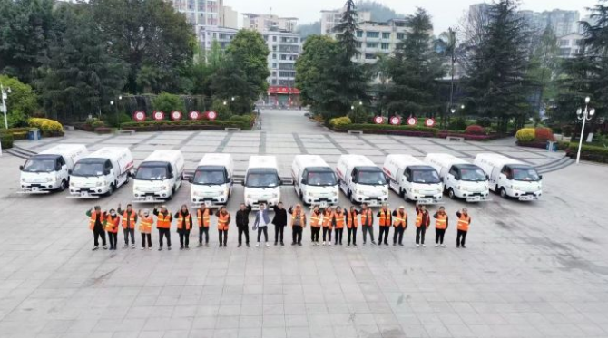 珙县：新引进19辆纯电动环卫车 提升城市环卫质效
