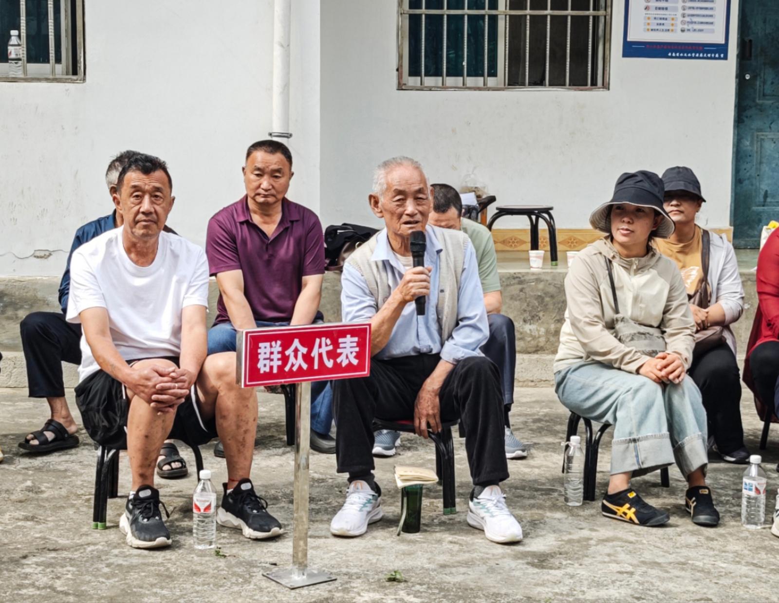 共商垃圾清运难题 共绘城乡洁净图景 ——泸水市政协开展院坝协商解难题