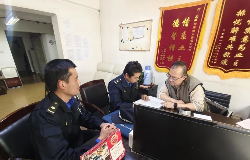 偷偷摸摸倒建筑垃圾？别侥幸！