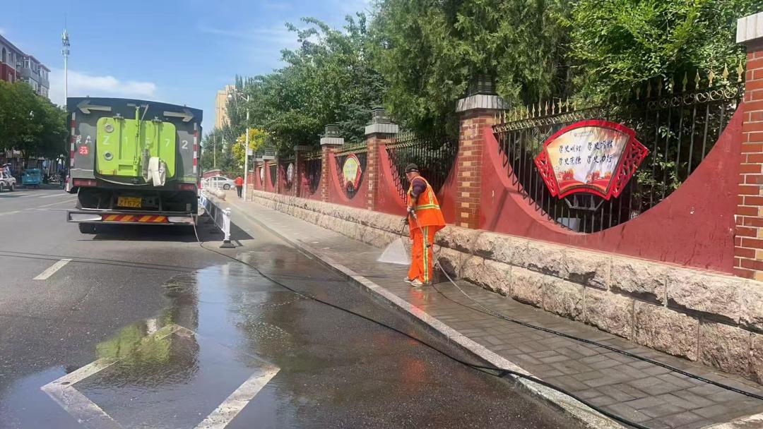 逐梦高考 环卫护航