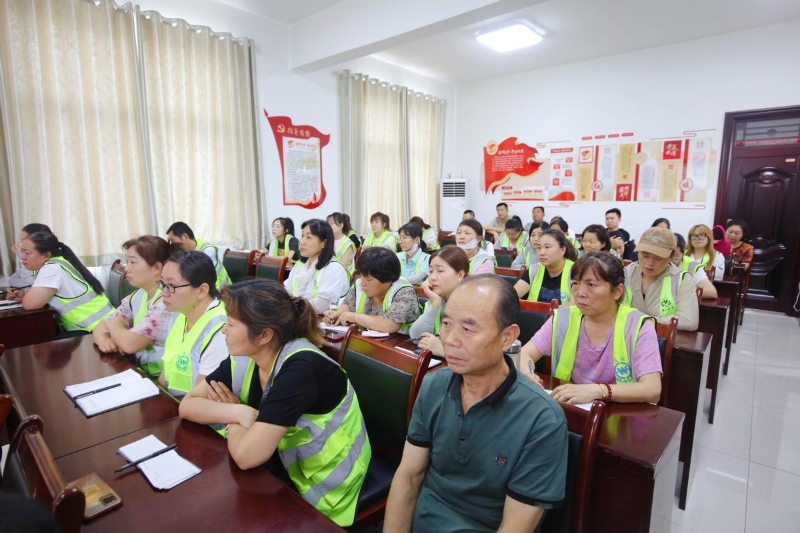 临渭区：健康科普进环卫 防暑降温有“凉”方