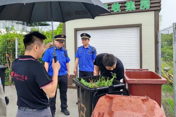 【普法宣传】“教”“管”结合，让垃圾分类引领低碳新时尚
