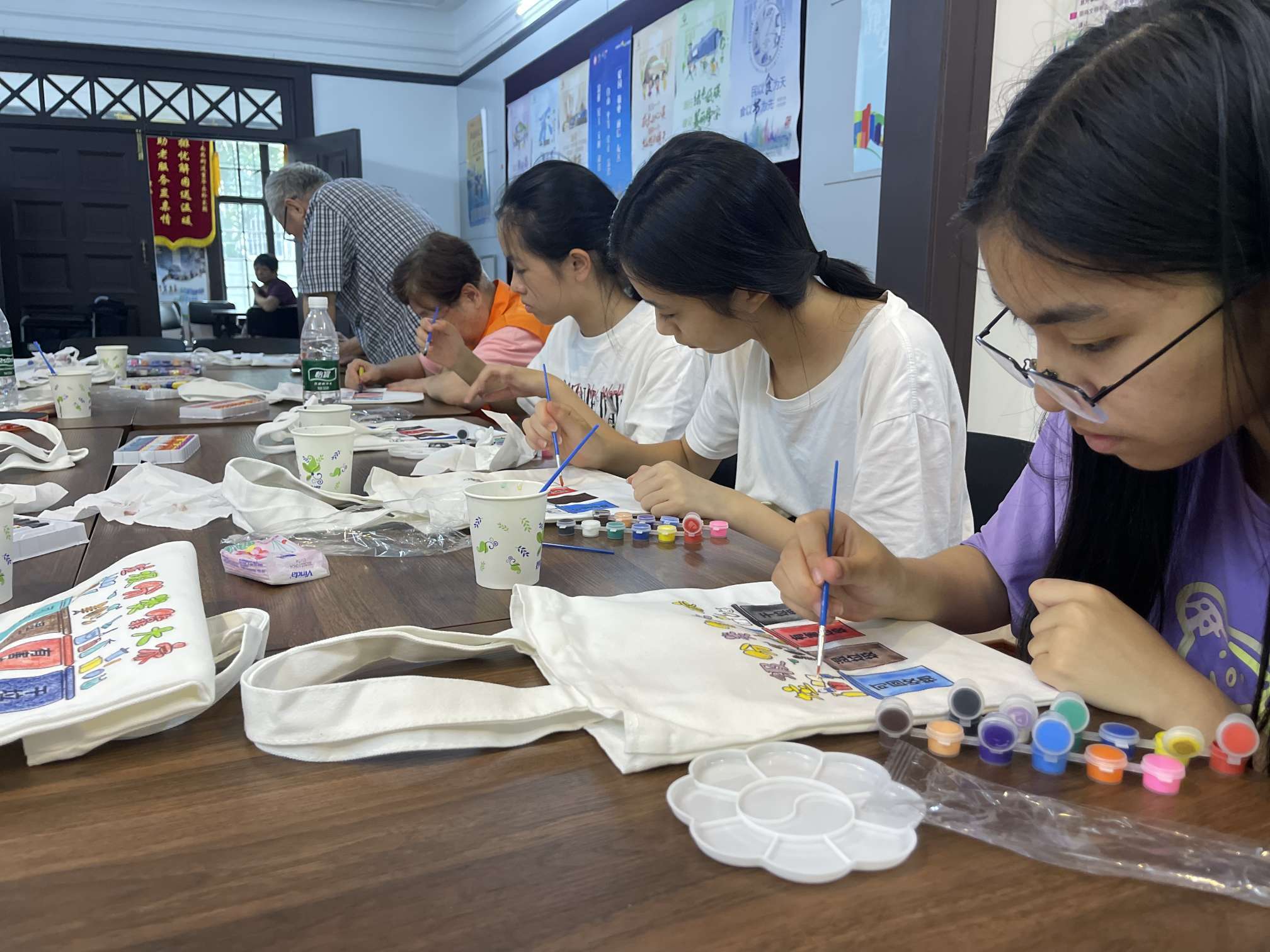 一场“老少互动”的垃圾分类小课堂