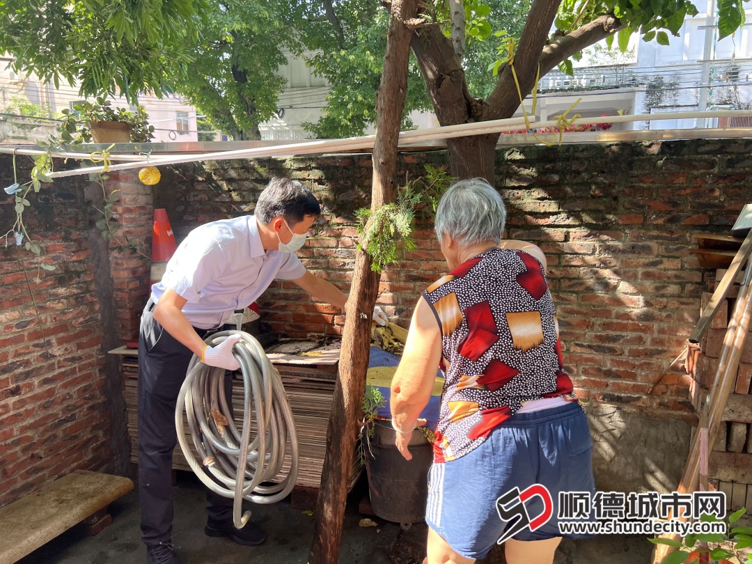 纪实 | 顺德城管：双线作战显担当 织密疫情“环卫防线”