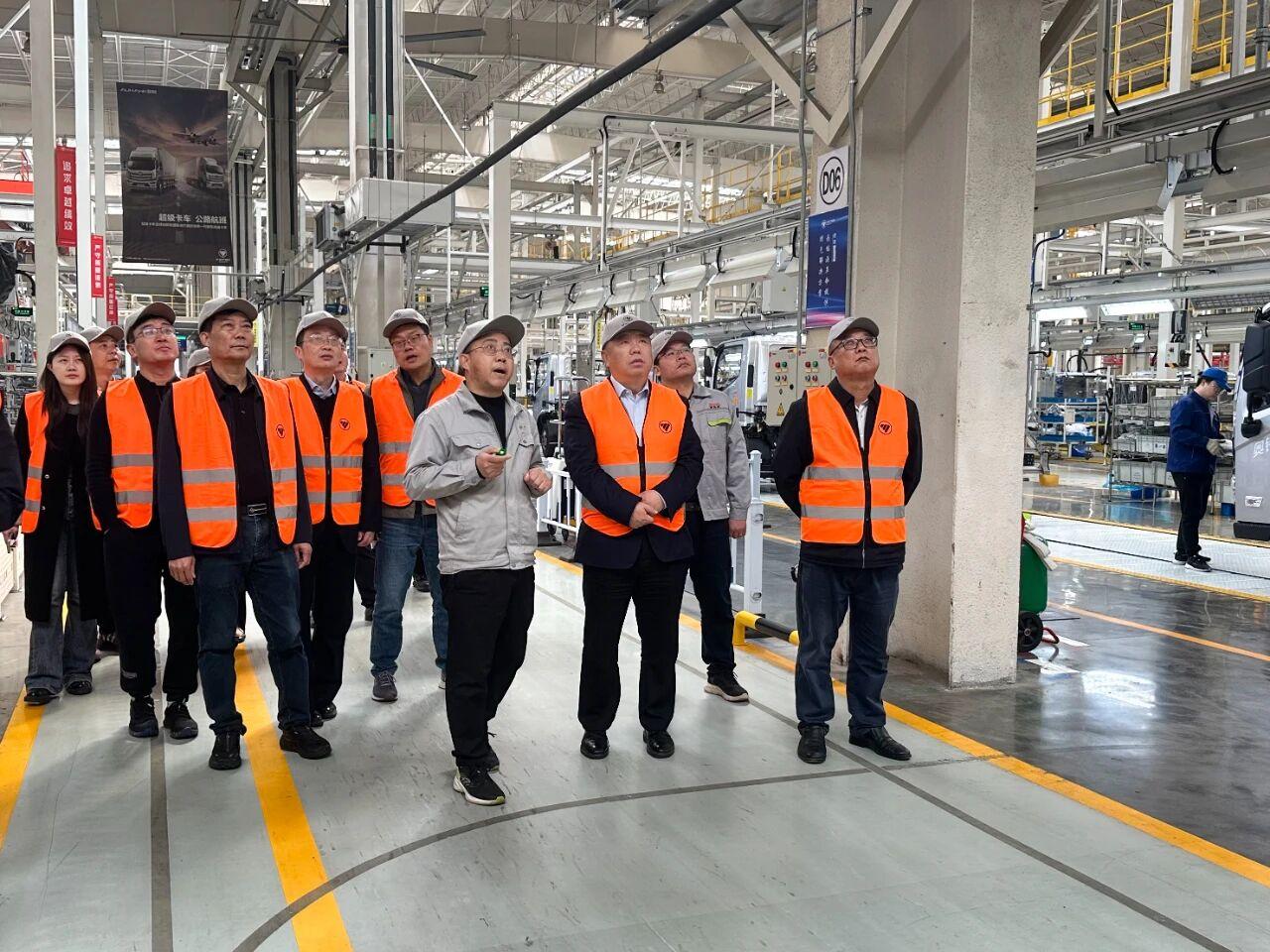 贯彻中央城市工作会议精神·实践 | 徐文龙：深学细悟中央城市工作会议精神 奋力谱写现代化人民城市的环卫新篇章