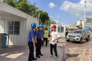 重庆城管检查12个工地 规范建筑垃圾管理